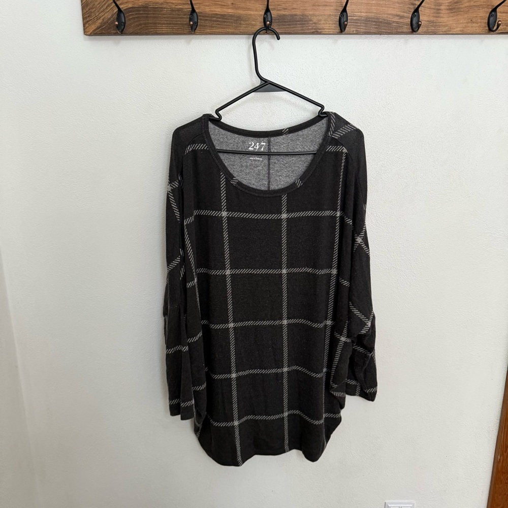 Maurices 24/7 Black Plaid Sweater